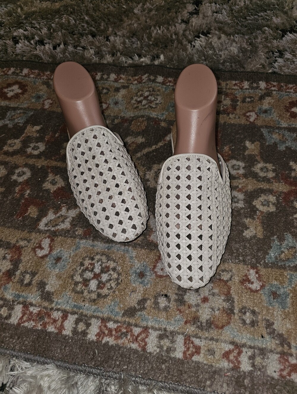 BIRDIES 'Phoebe' White Woven Mules Slides Slipons Size 9.5 Very Good Pre-owned!!